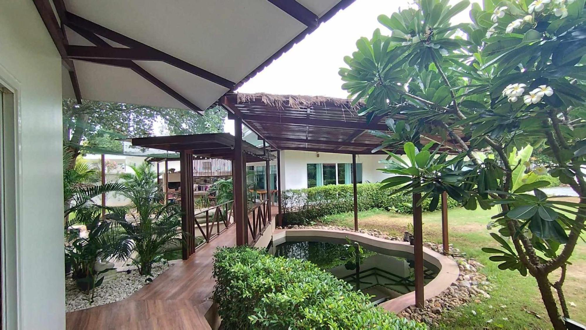 La Villa De Madame Su Чиангмай Екстериор снимка