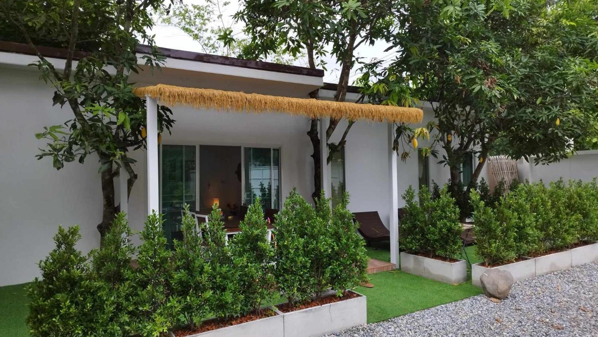 La Villa De Madame Su Чиангмай Екстериор снимка